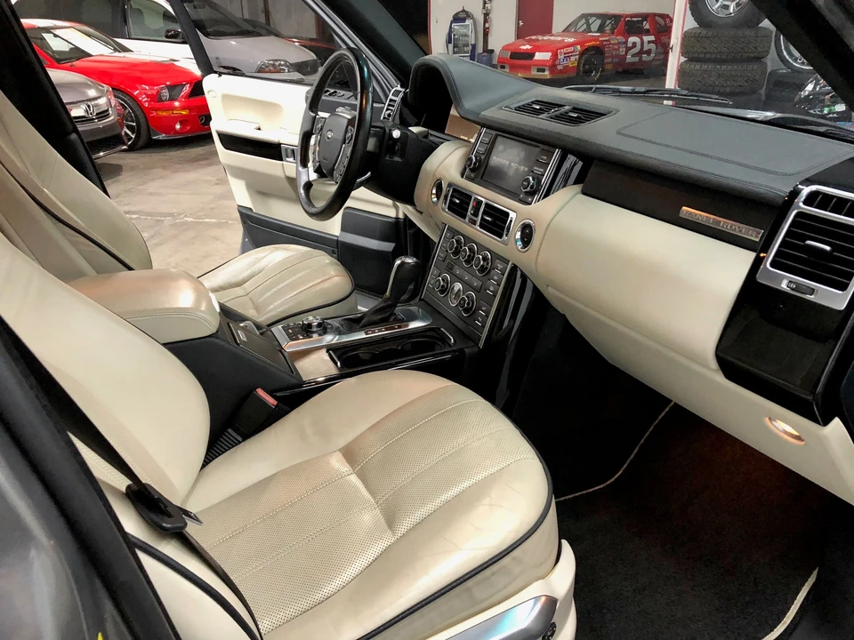 2011 Land Rover Range Rover L322 - Image 7 of 8