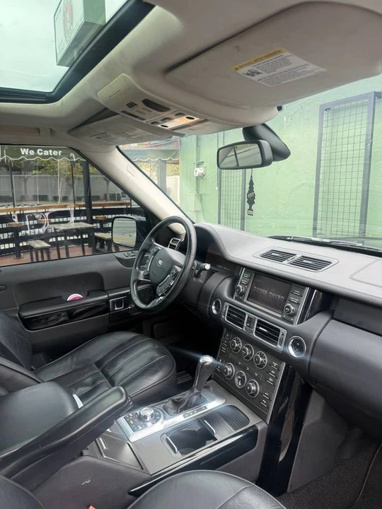 2011 Land Rover Range Rover L322 - Image 8 of 10