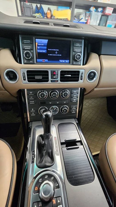 2011 Land Rover Range Rover L322 - Image 5 of 7