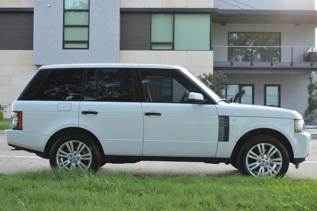2011 Land Rover Range Rover L322 - Image 29 of 30