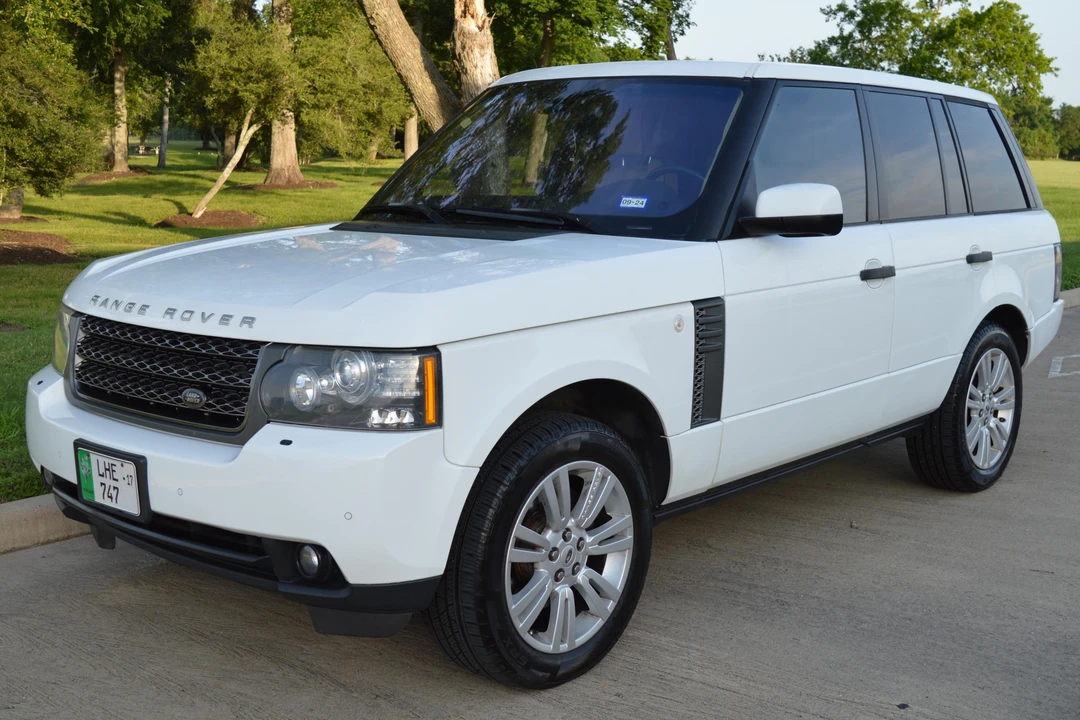 2011 Land Rover Range Rover L322 - Image 12 of 30