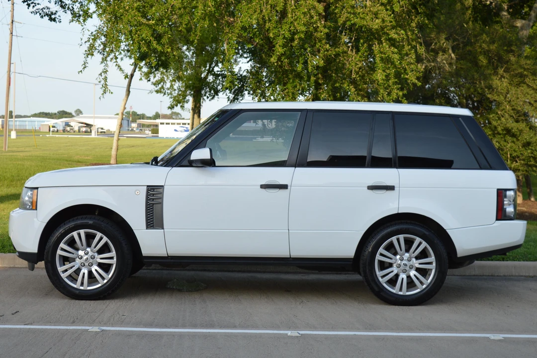 2011 Land Rover Range Rover L322 - Image 3 of 30