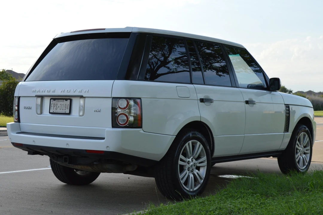 2011 Land Rover Range Rover L322 - Image 4 of 30