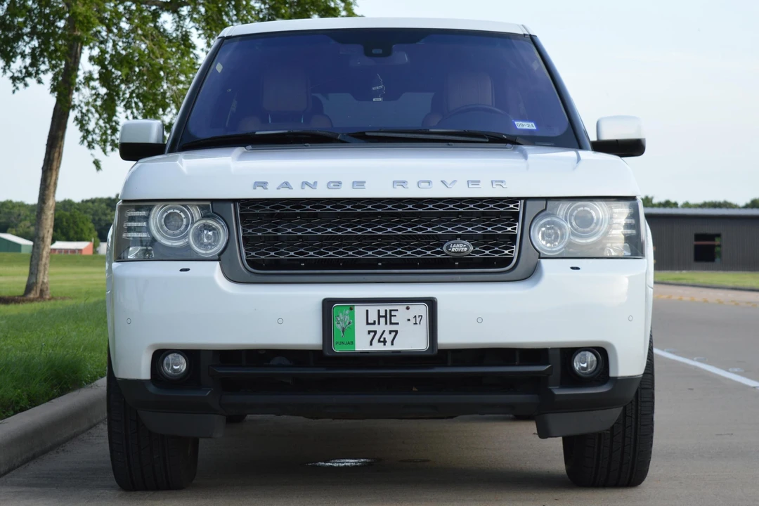 2011 Land Rover Range Rover L322 - Image 2 of 30