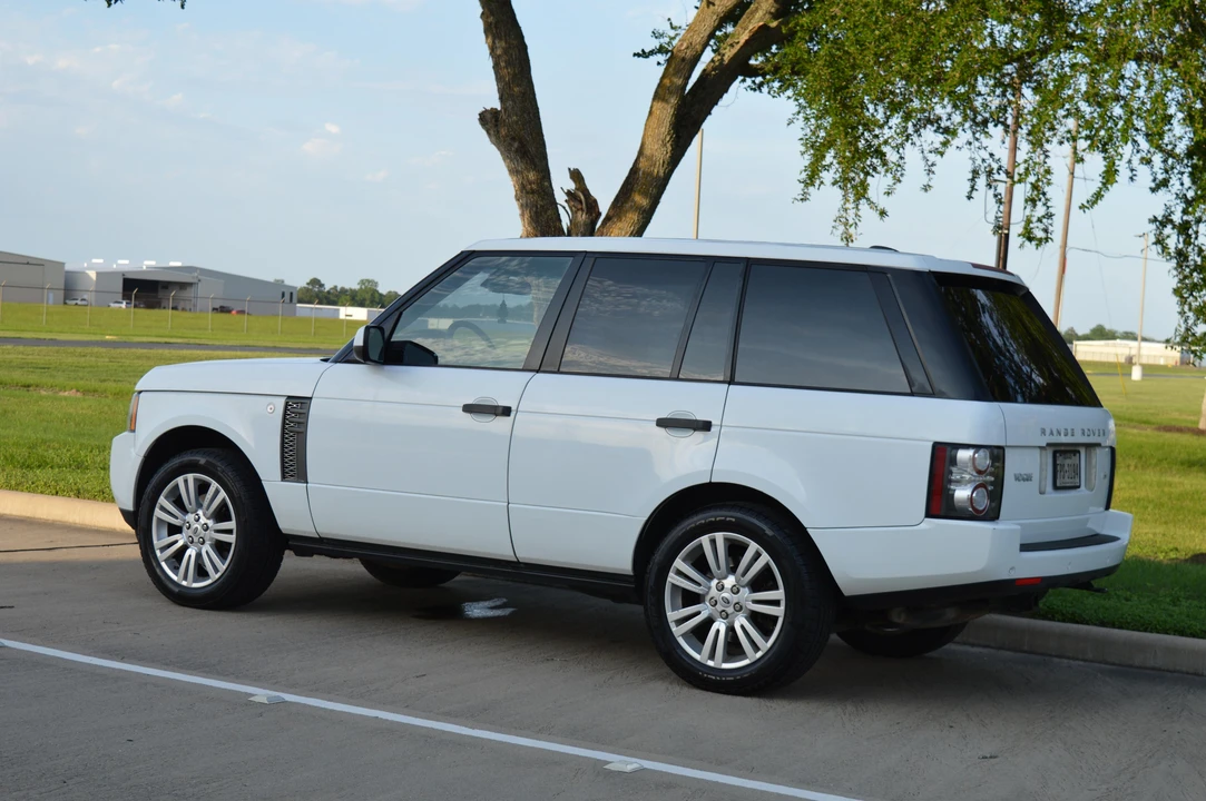 2011 Land Rover Range Rover L322 - Image 15 of 30