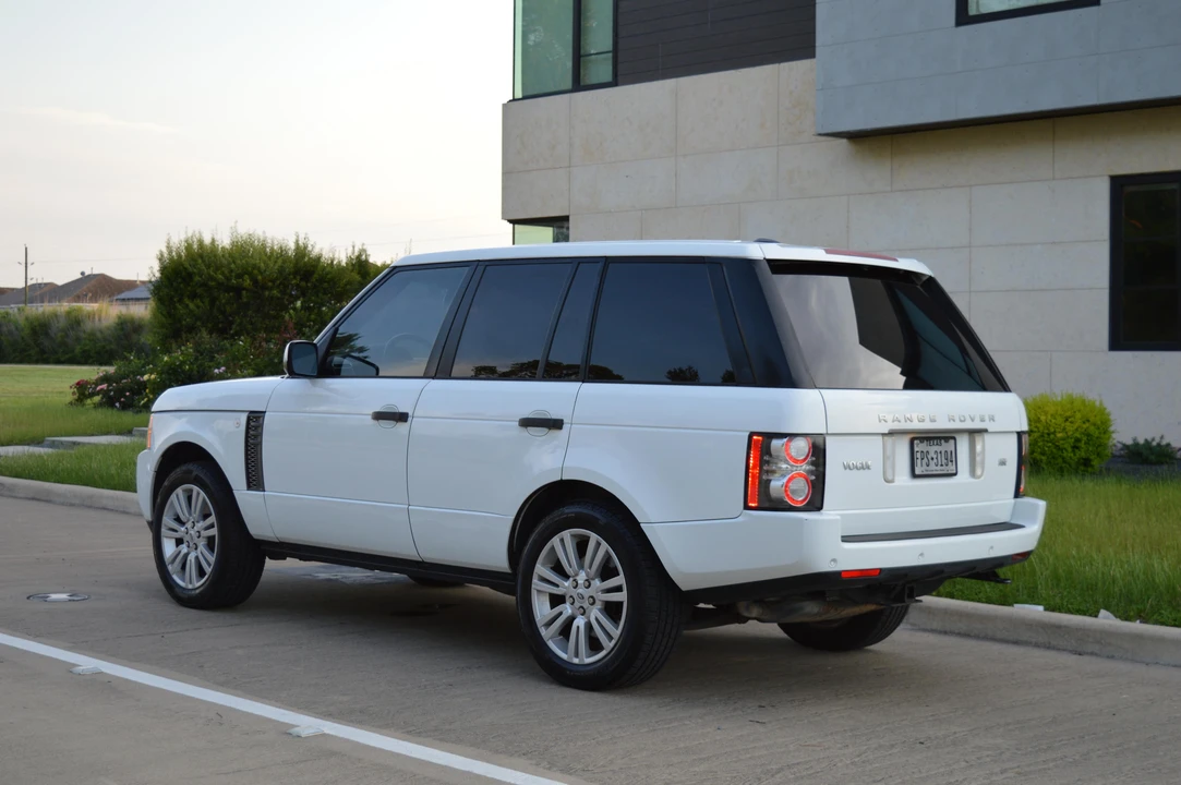 2011 Land Rover Range Rover L322 - Image 17 of 30