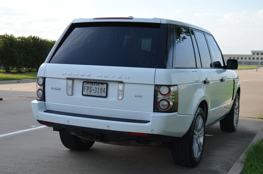 2011 Land Rover Range Rover L322 - Image 23 of 30