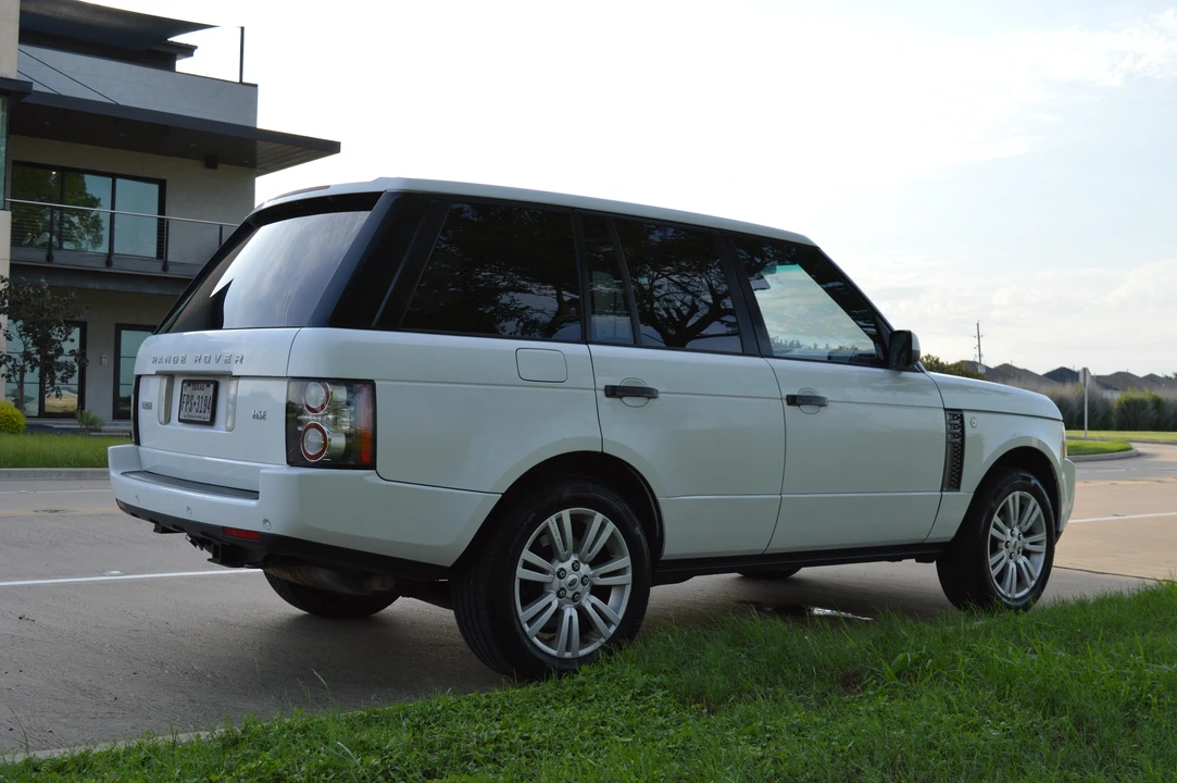 2011 Land Rover Range Rover L322 - Image 27 of 30