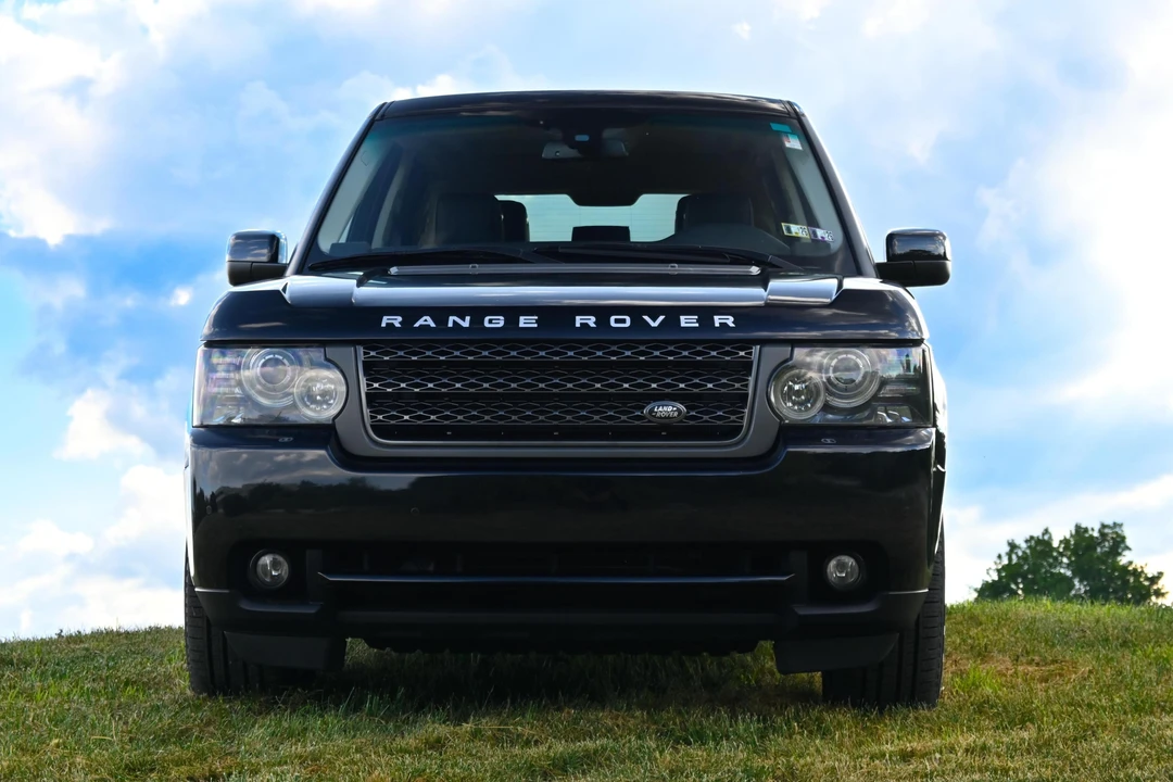2011 Land Rover Range Rover L322 - Image 2 of 31