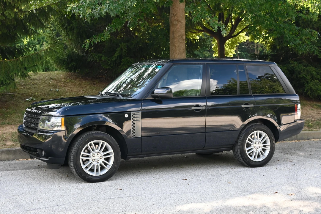 2011 Land Rover Range Rover L322 - Image 17 of 31