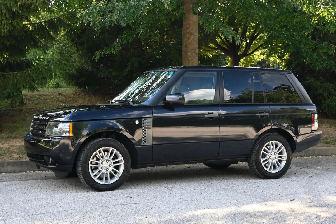 2011 Land Rover Range Rover L322 - Image 16 of 31