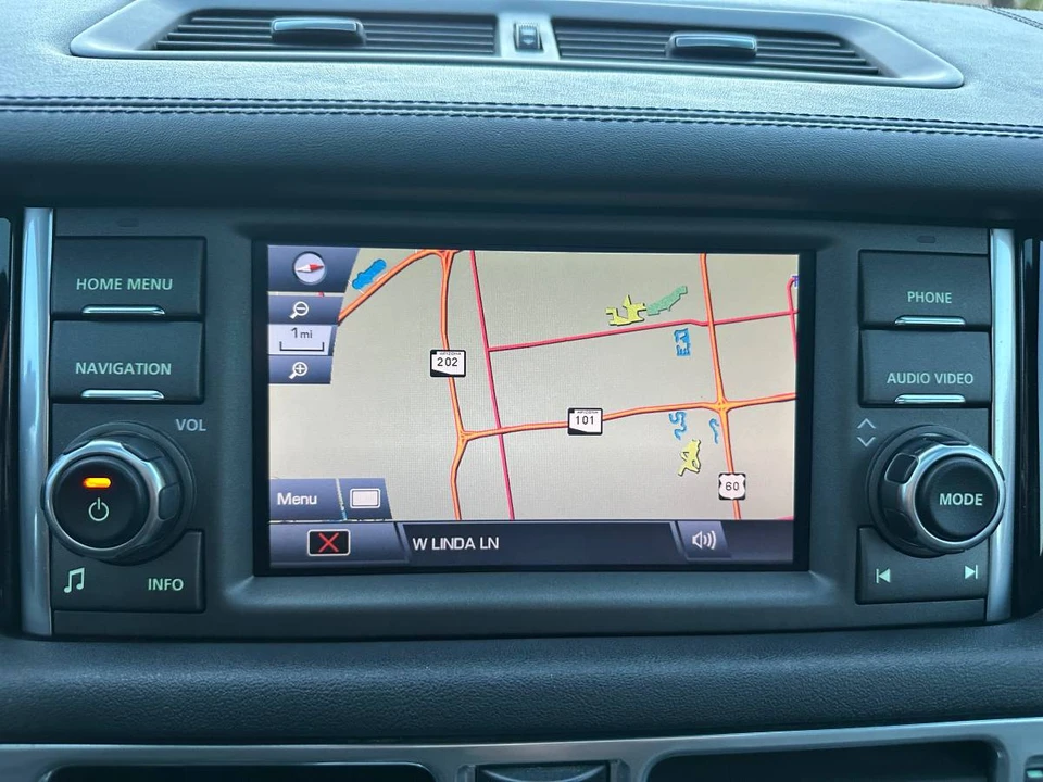 2011 Land Rover Range Rover L322 - Image 14 of 24