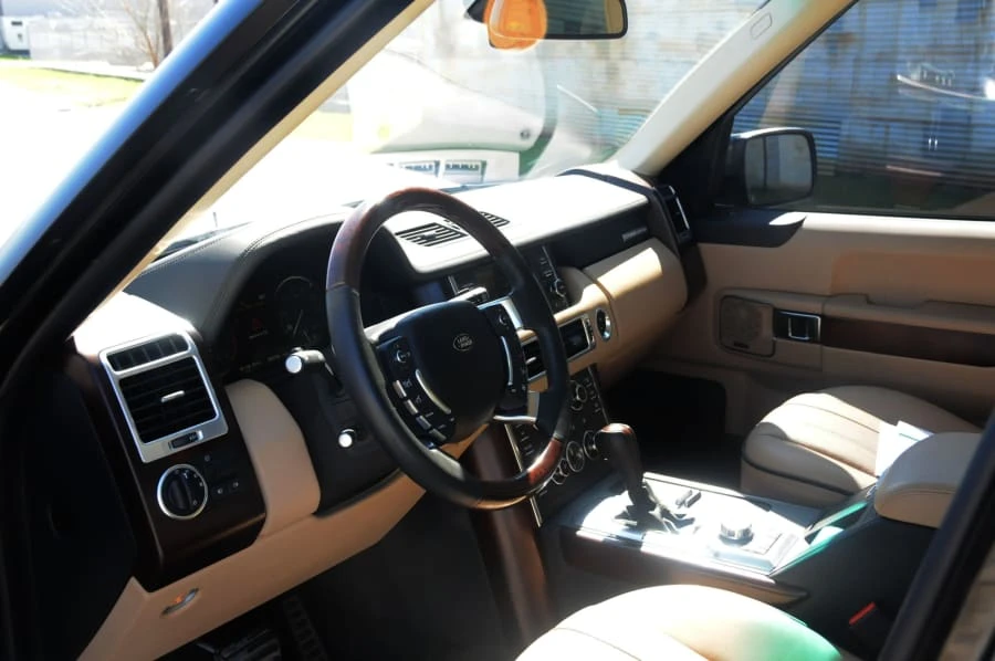 2011 Land Rover Range Rover L322 - Image 3 of 10