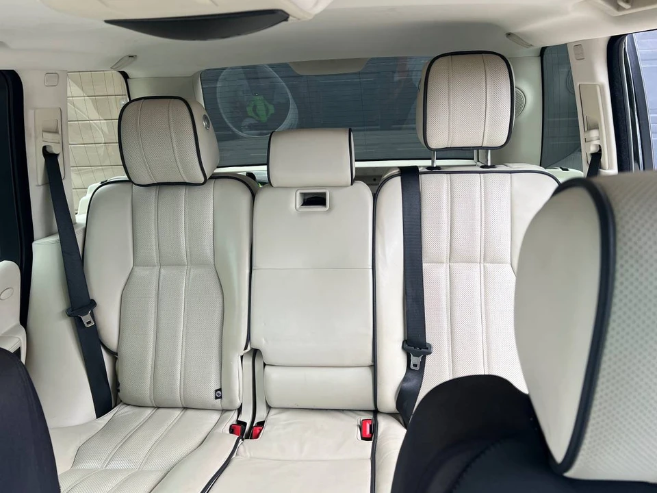 2011 Land Rover Range Rover L322 - Image 9 of 12
