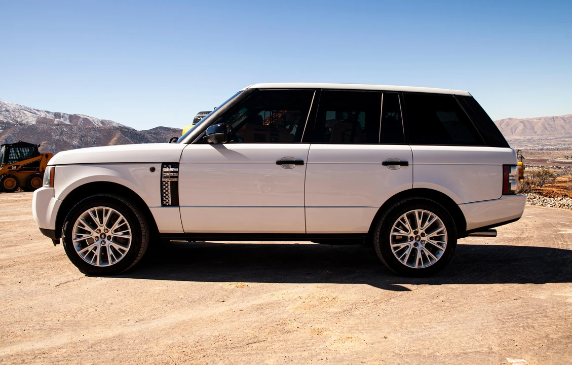 2011 Land Rover Range Rover L322 - Image 8 of 24