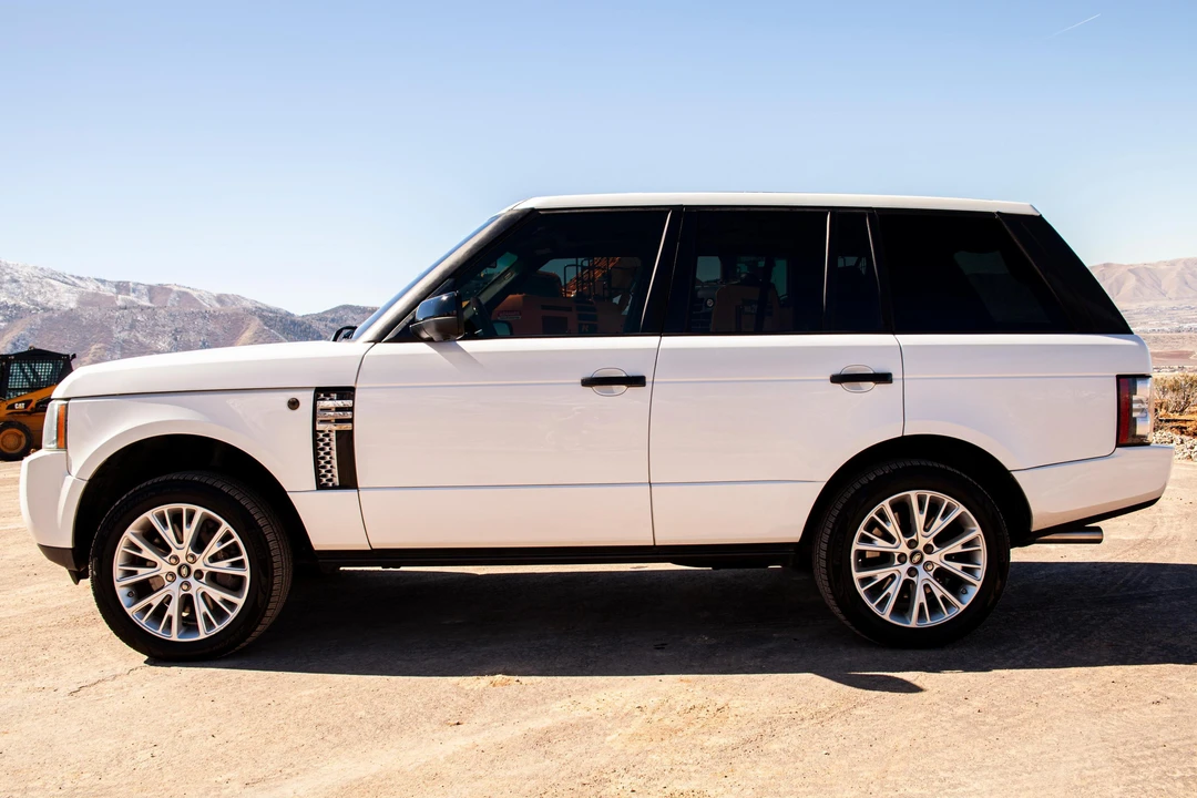 2011 Land Rover Range Rover L322 - Image 3 of 24