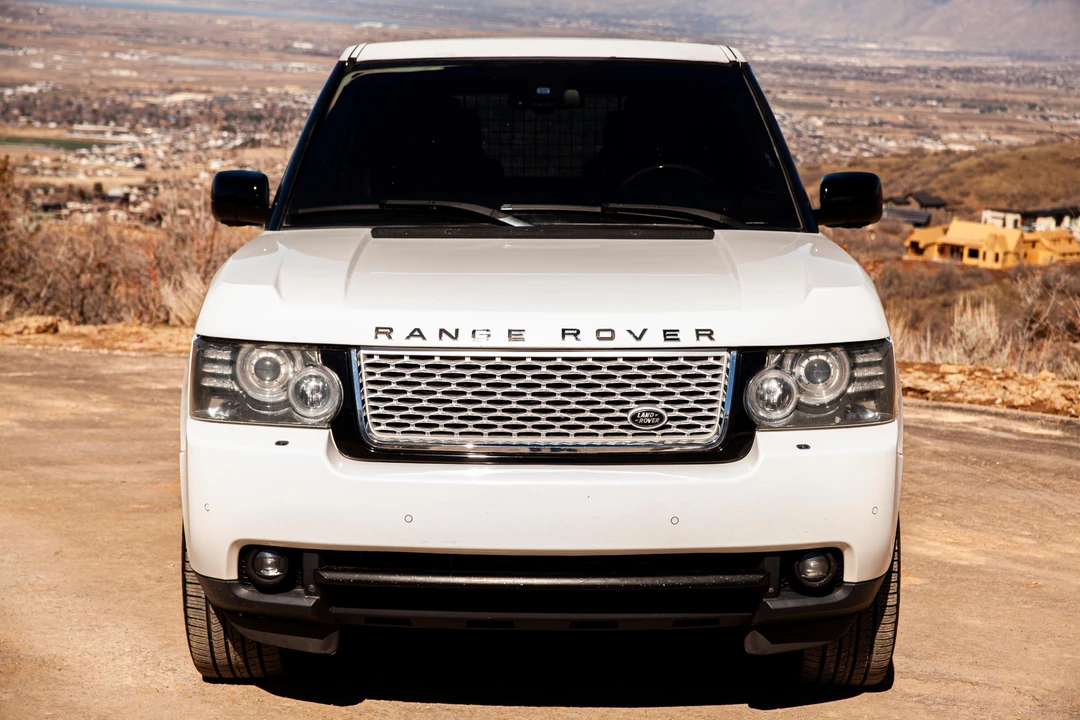 2011 Land Rover Range Rover L322 - Image 2 of 24