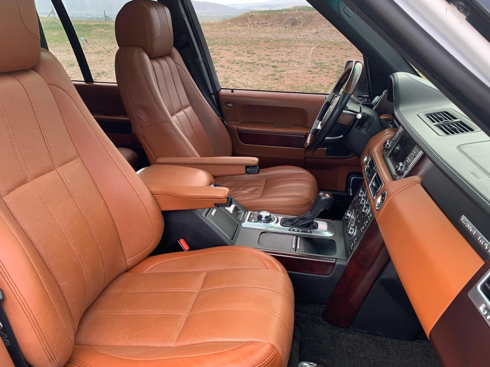2011 Land Rover Range Rover L322 - Image 23 of 24