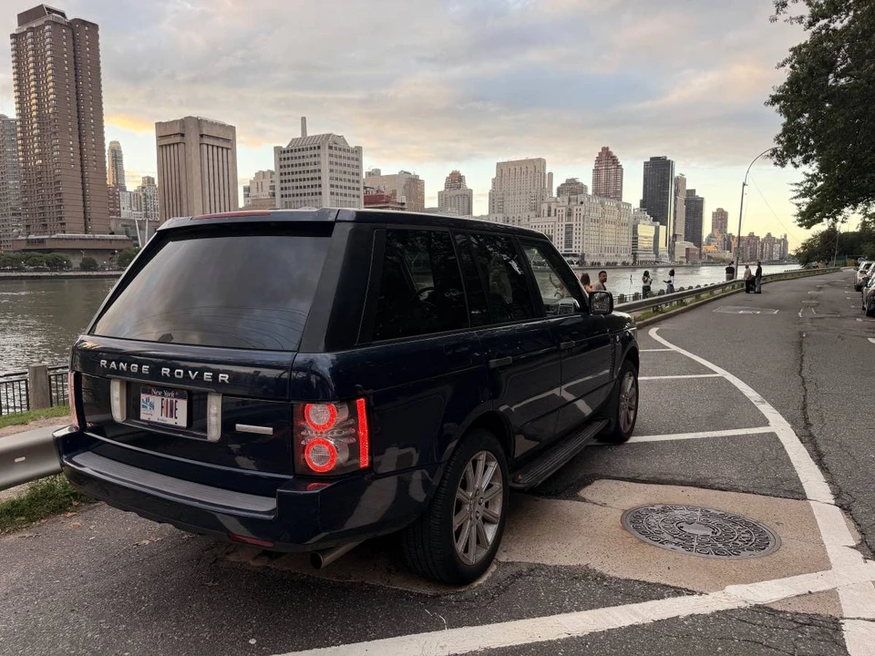 2011 Land Rover Range Rover L322 - Image 5 of 17