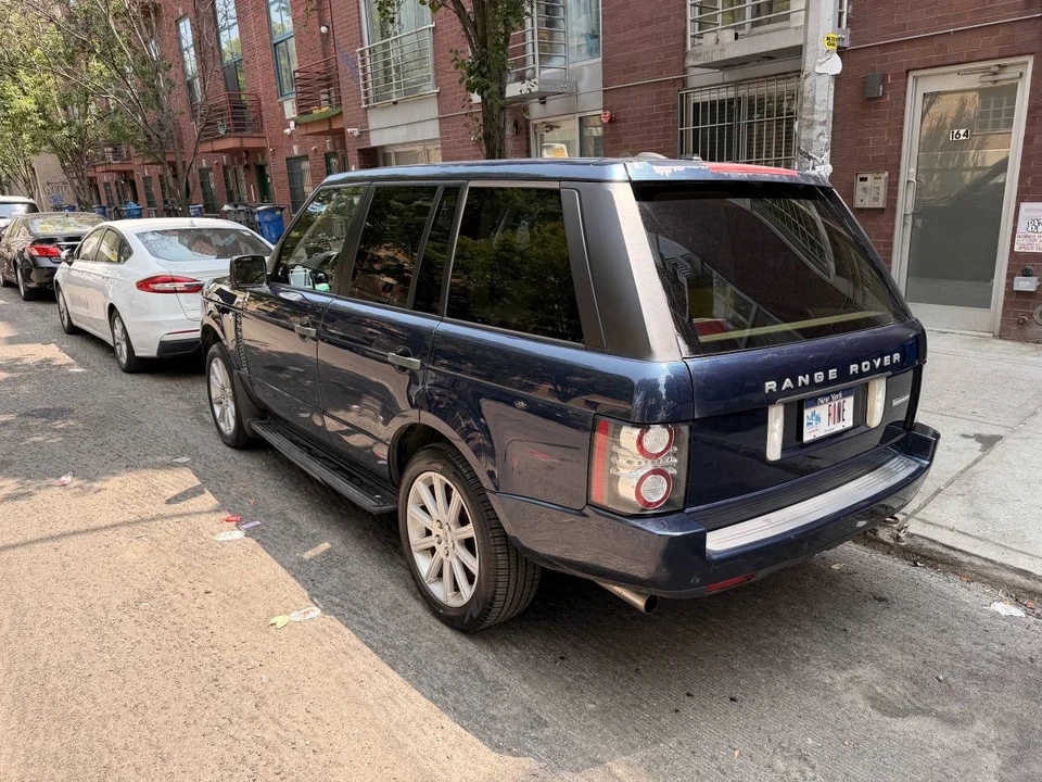 2011 Land Rover Range Rover L322 - Image 3 of 15