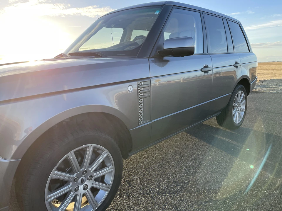 2011 Land Rover Range Rover L322 - Image 23 of 31