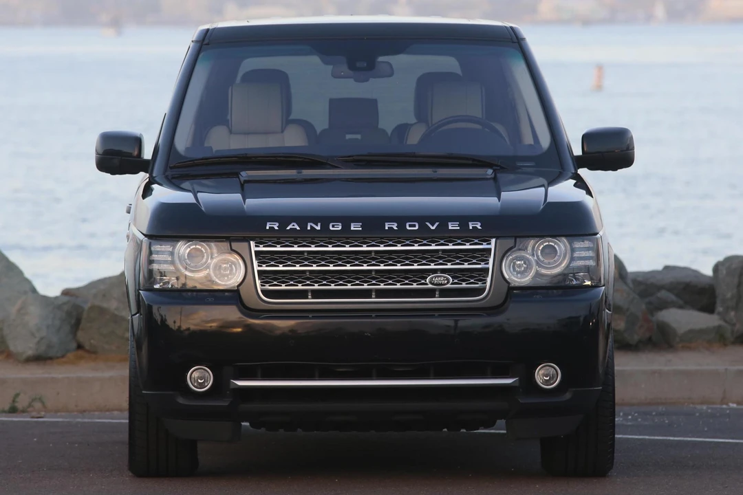 2011 Land Rover Range Rover L322 - Image 2 of 14