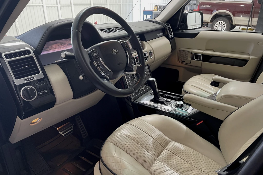 2011 Land Rover Range Rover L322 - Image 12 of 14