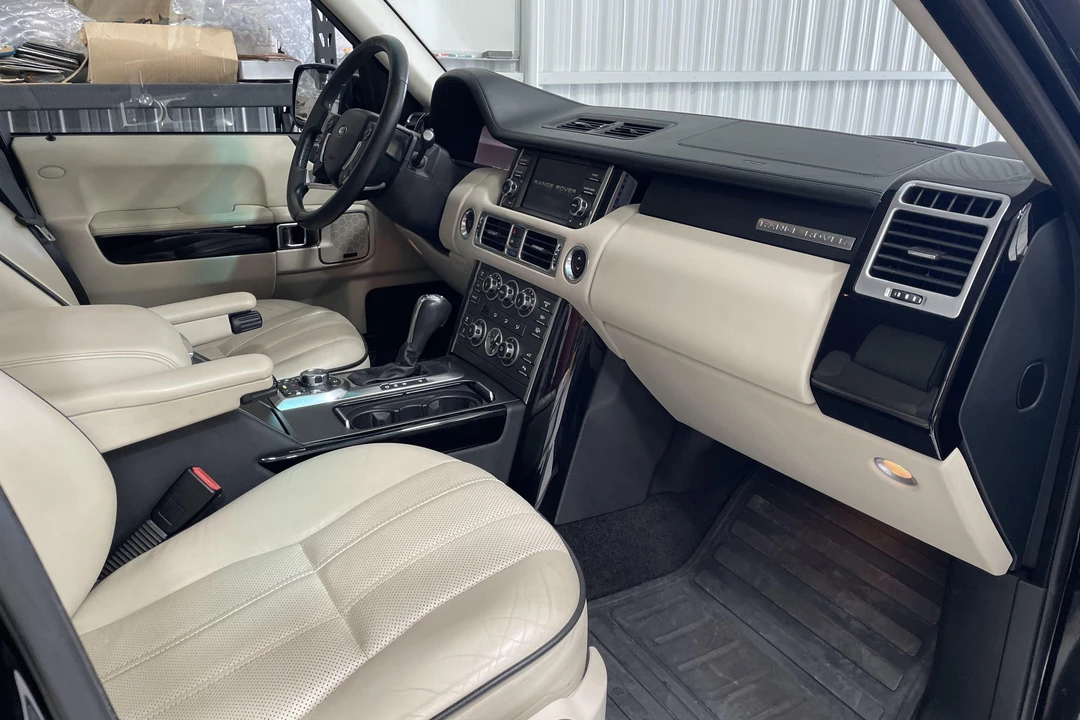 2011 Land Rover Range Rover L322 - Image 13 of 14