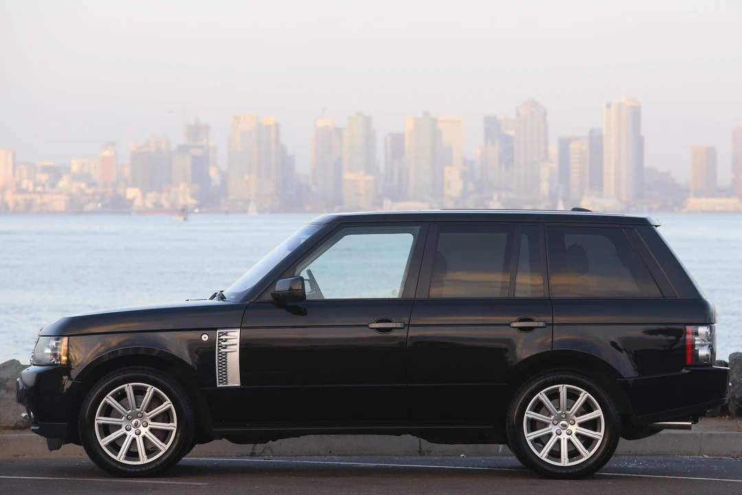 2011 Land Rover Range Rover L322 - Image 3 of 14