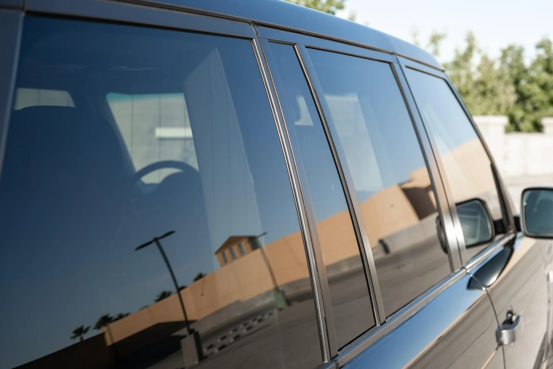 2011 Land Rover Range Rover L322 - Image 28 of 31