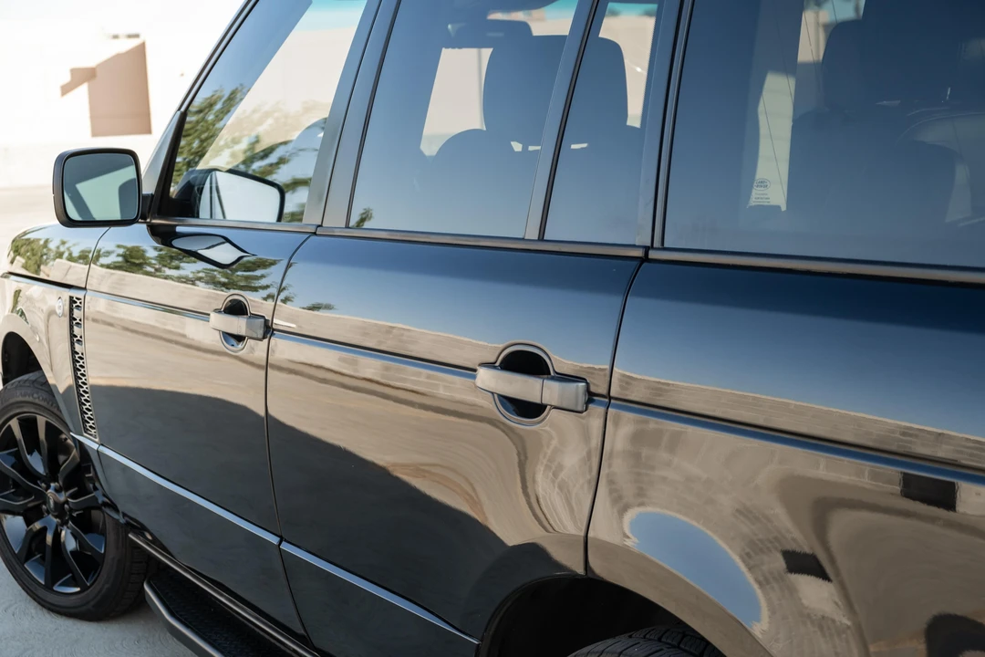 2011 Land Rover Range Rover L322 - Image 19 of 31