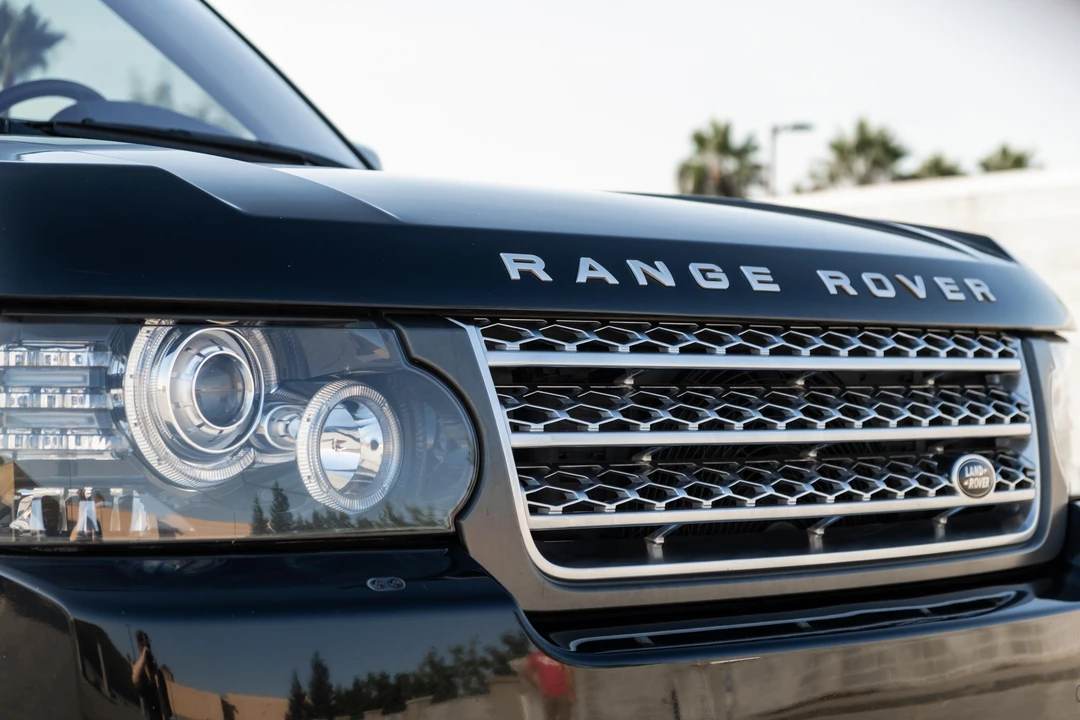 2011 Land Rover Range Rover L322 - Image 11 of 31