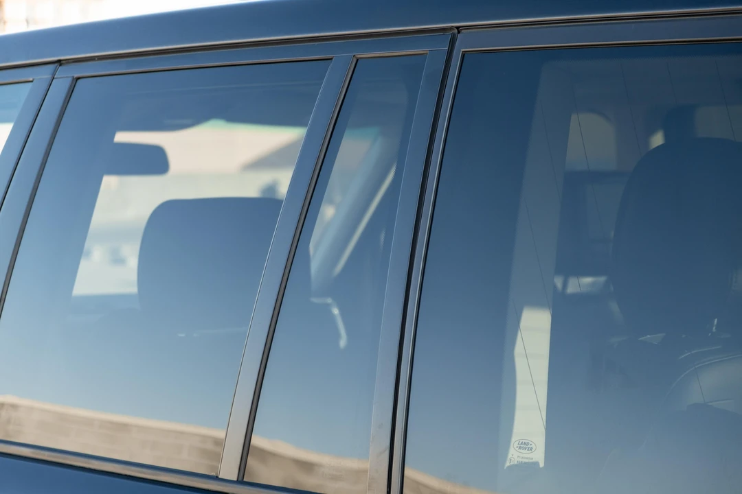 2011 Land Rover Range Rover L322 - Image 20 of 31