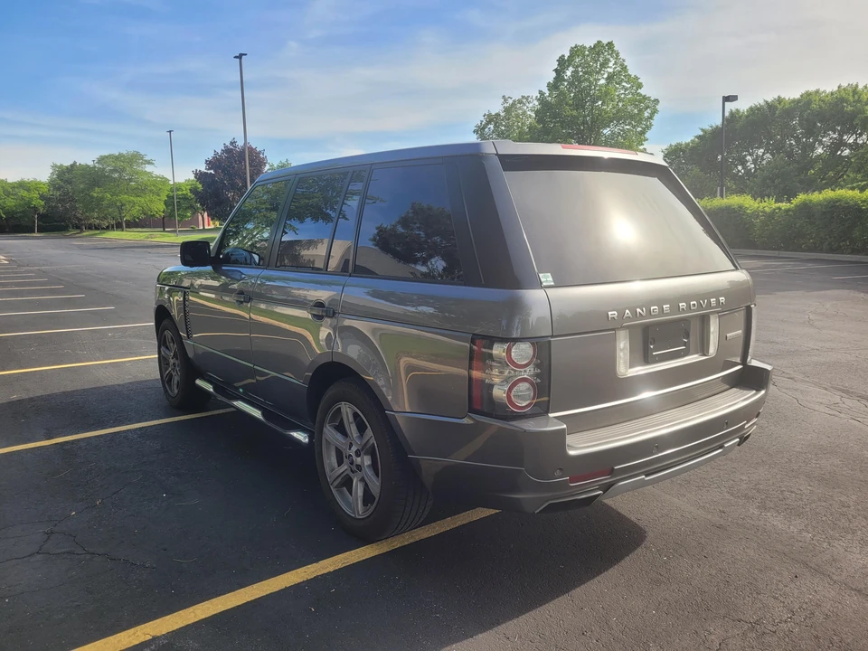 2011 Land Rover Range Rover L322 - Image 11 of 31