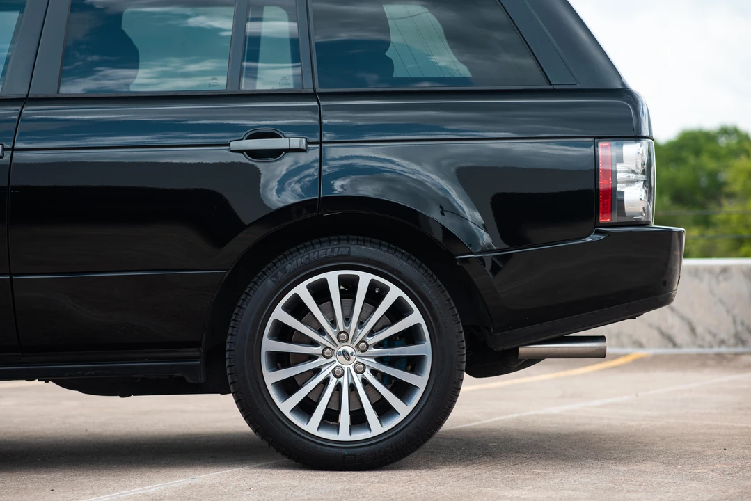 2011 Land Rover Range Rover L322 - Image 20 of 31