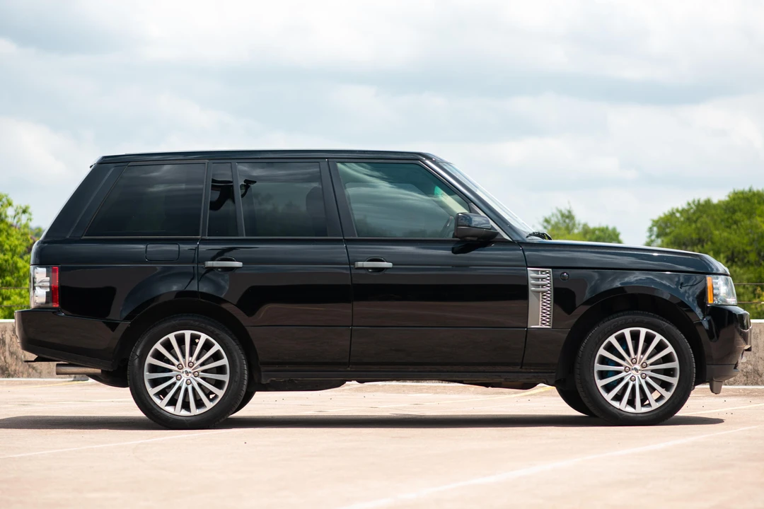 2011 Land Rover Range Rover L322 - Image 3 of 31