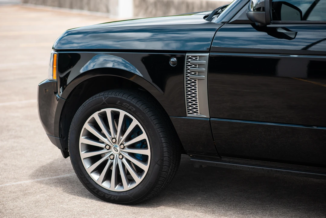 2011 Land Rover Range Rover L322 - Image 15 of 31