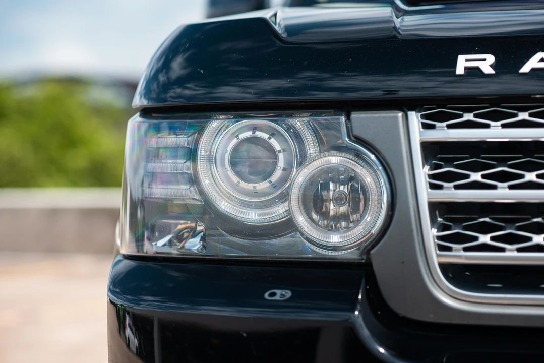 2011 Land Rover Range Rover L322 - Image 9 of 31