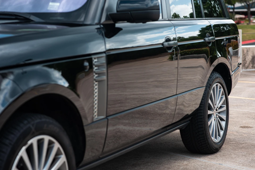 2011 Land Rover Range Rover L322 - Image 16 of 31