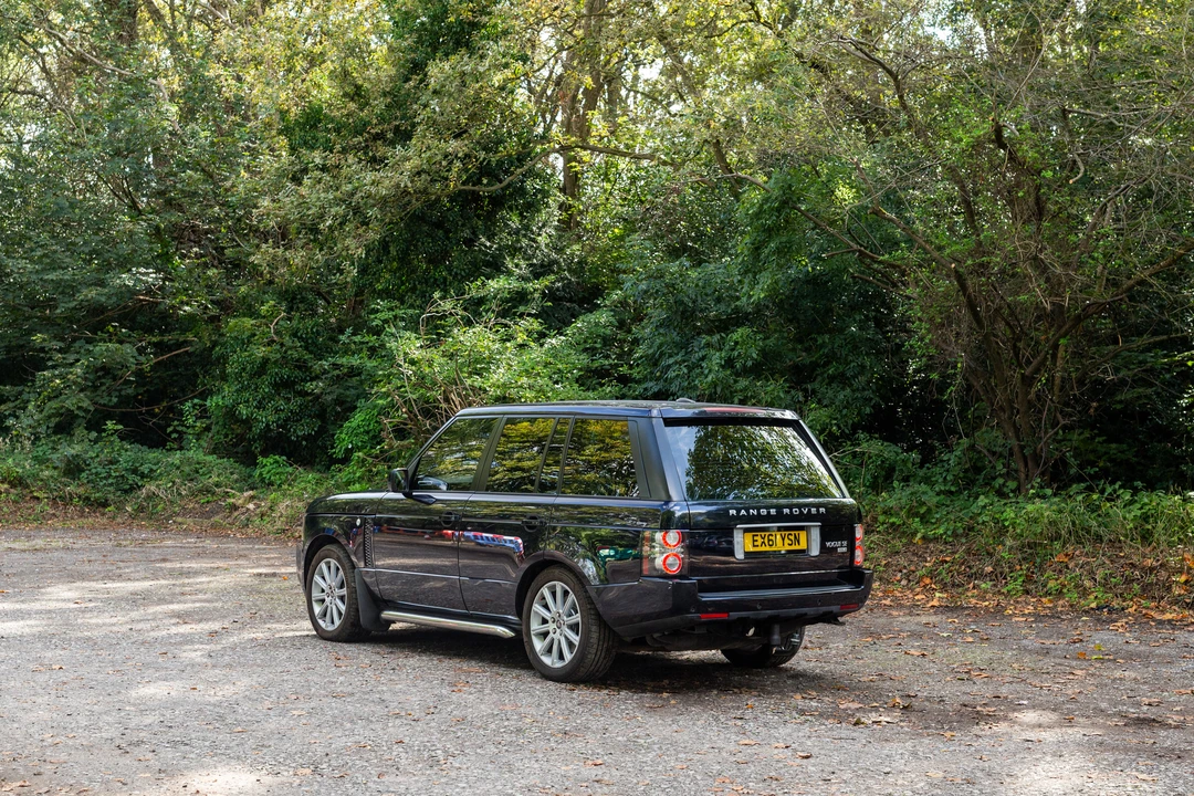 2011 Land Rover Range Rover L322 - Image 13 of 31