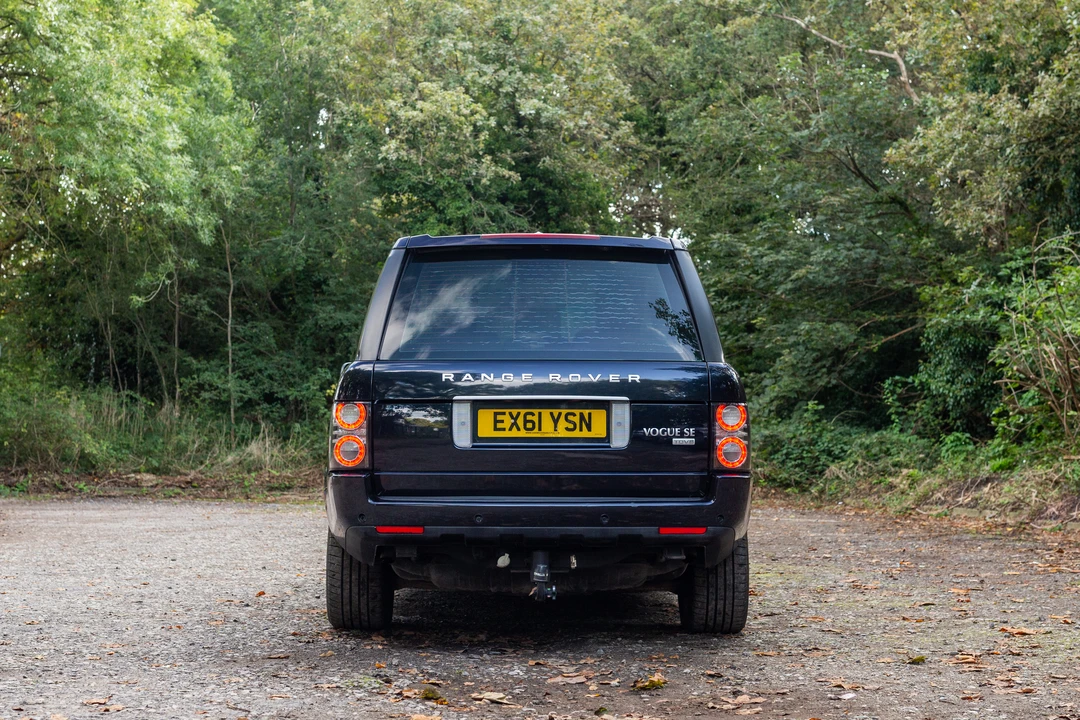 2011 Land Rover Range Rover L322 - Image 14 of 31