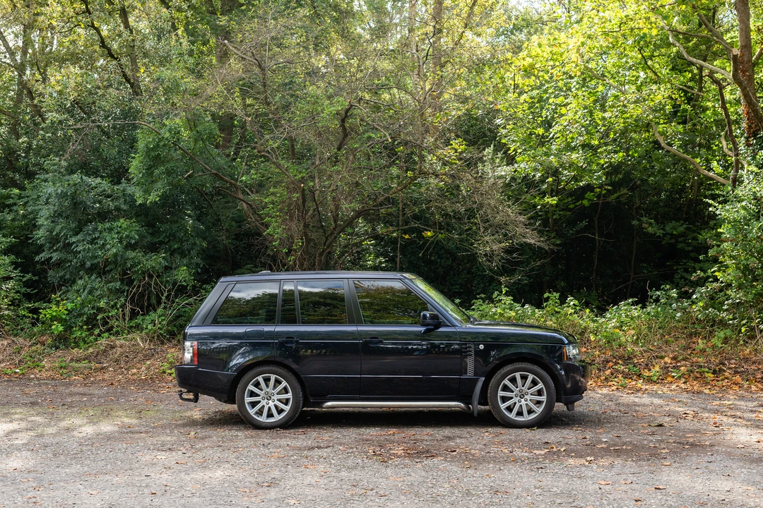 2011 Land Rover Range Rover L322 - Image 16 of 31