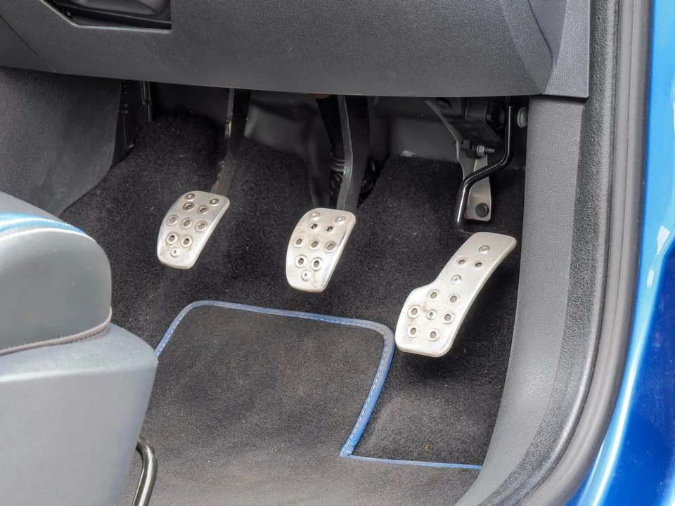 2011 Renault Clio 3rd Gen - Image 25 of 31