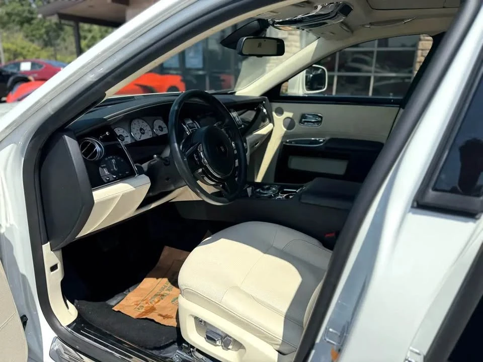 2011 Rolls-Royce Ghost 1st Gen - Image 14 of 19