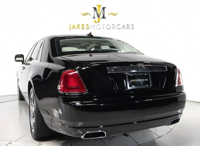 2011 Rolls-Royce Ghost 1st Gen - Image 9 of 21