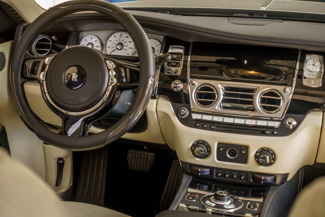 2011 Rolls-Royce Ghost 1st Gen - Image 18 of 21