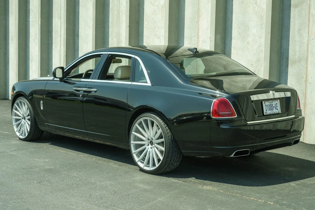 2011 Rolls-Royce Ghost 1st Gen - Image 29 of 31
