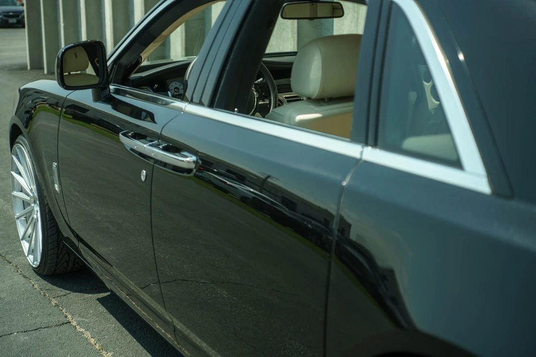 2011 Rolls-Royce Ghost 1st Gen - Image 10 of 31