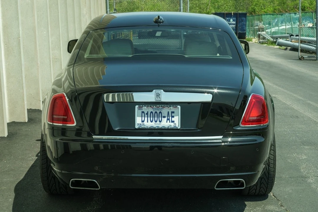2011 Rolls-Royce Ghost 1st Gen - Image 28 of 31