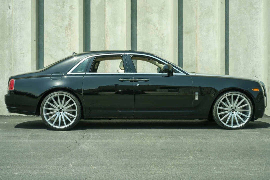 2011 Rolls-Royce Ghost 1st Gen - Image 3 of 31